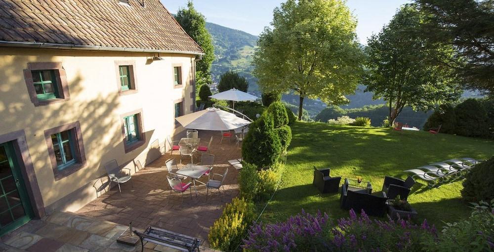 Hotel Restaurant Les Alisiers Lapoutroie Bagian luar foto