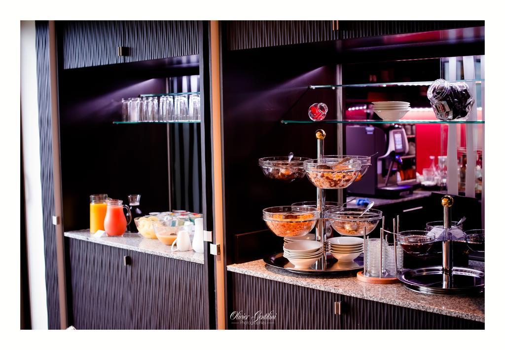 Hotel Restaurant Les Alisiers Lapoutroie Bagian luar foto